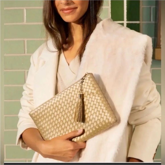 Virginia Wolf Handbags - 🔥HP🔥NWT Virginia Wolf Clutch Bag Woven Vegan Leather Gold